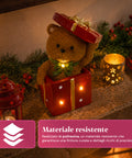 saint joy orsetto natalizio in poliresina con pacco regalo 2 varianti luci led puntuali alimentazione a batterie finiture curate base stabile ean 8050043127846